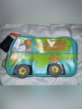 NWT SCOOBY DOO MYSTERY MACHINE 28 CM NOVELTY COSMETIC BAG